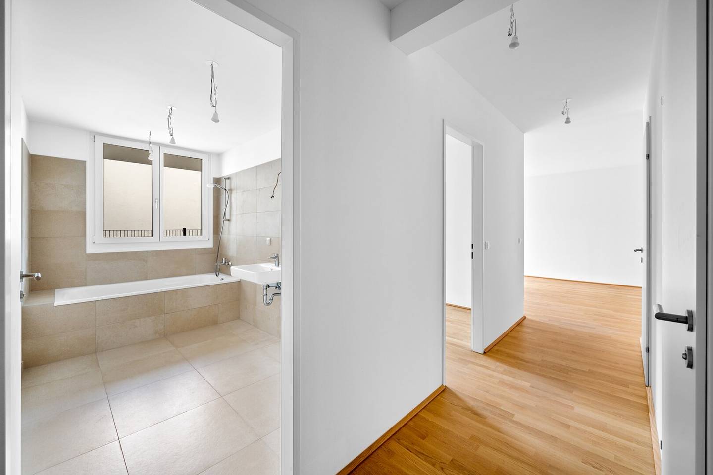 New building near Floridsdorf railway station, U6 - New 74 m² ground floor apartment with approximately 15 m² terrace (Top 01)