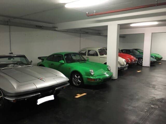 Classic Car Garage (282 m²) for 12 + 6 cars with ample storage and maneuvering space, low operating costs, directly at Westbahnhof