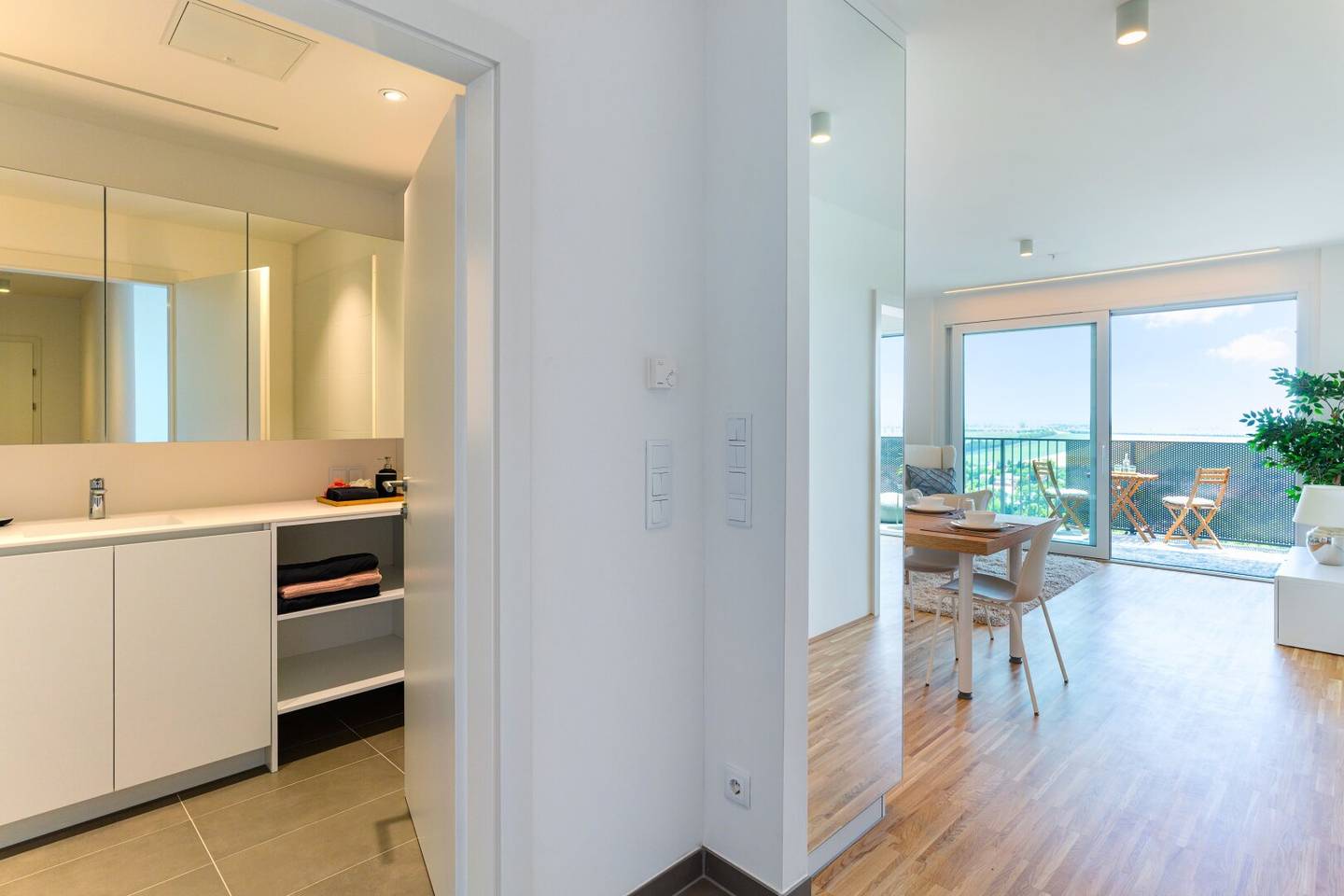 All inclusive with a huge balcony Electricity, Heating, Fitness Room, Internet + TV and Concierge included
