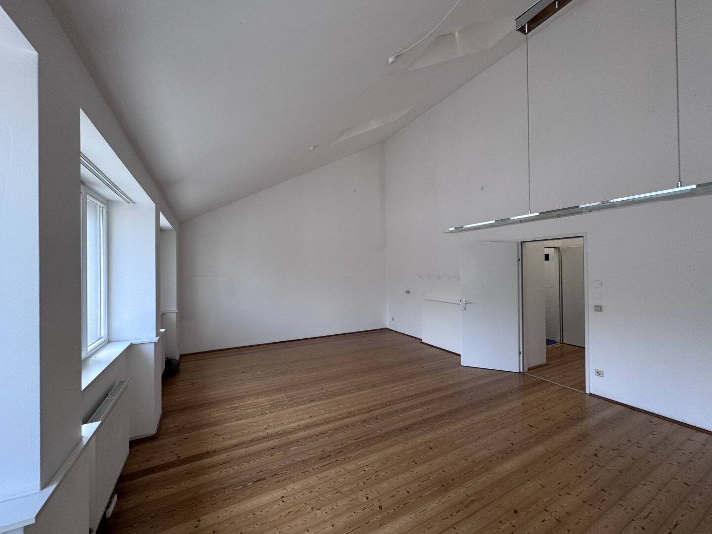 Charming 2-room apartment with terrace in 1110 Wien well maintained and top equipped