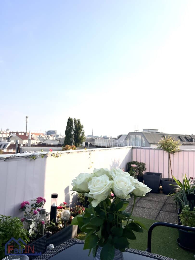 Commission free available immediately top location quiet apartment with approx. 20 m² large terrace at Margaretenplatz