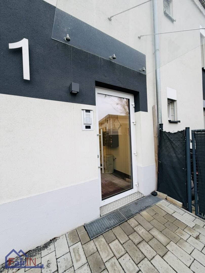 Top sanierte 2-Zi-DG-Wohnung mit Einbauküche und Aufzug in 1100 Wien – 72,5 m²!