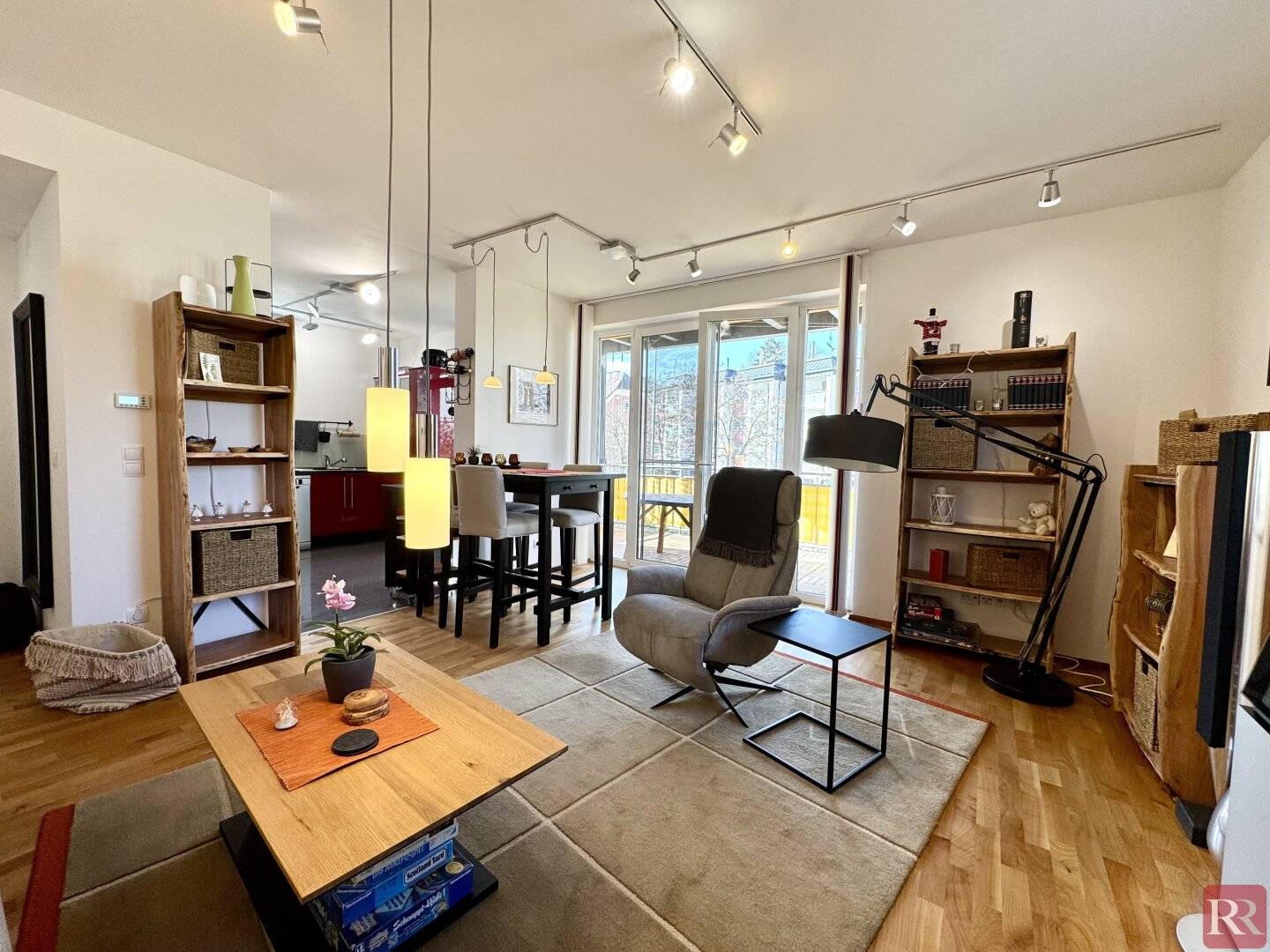 Neuer Preis: Moderne Dreizimmerwohnung mit Balkon und Parkplatz