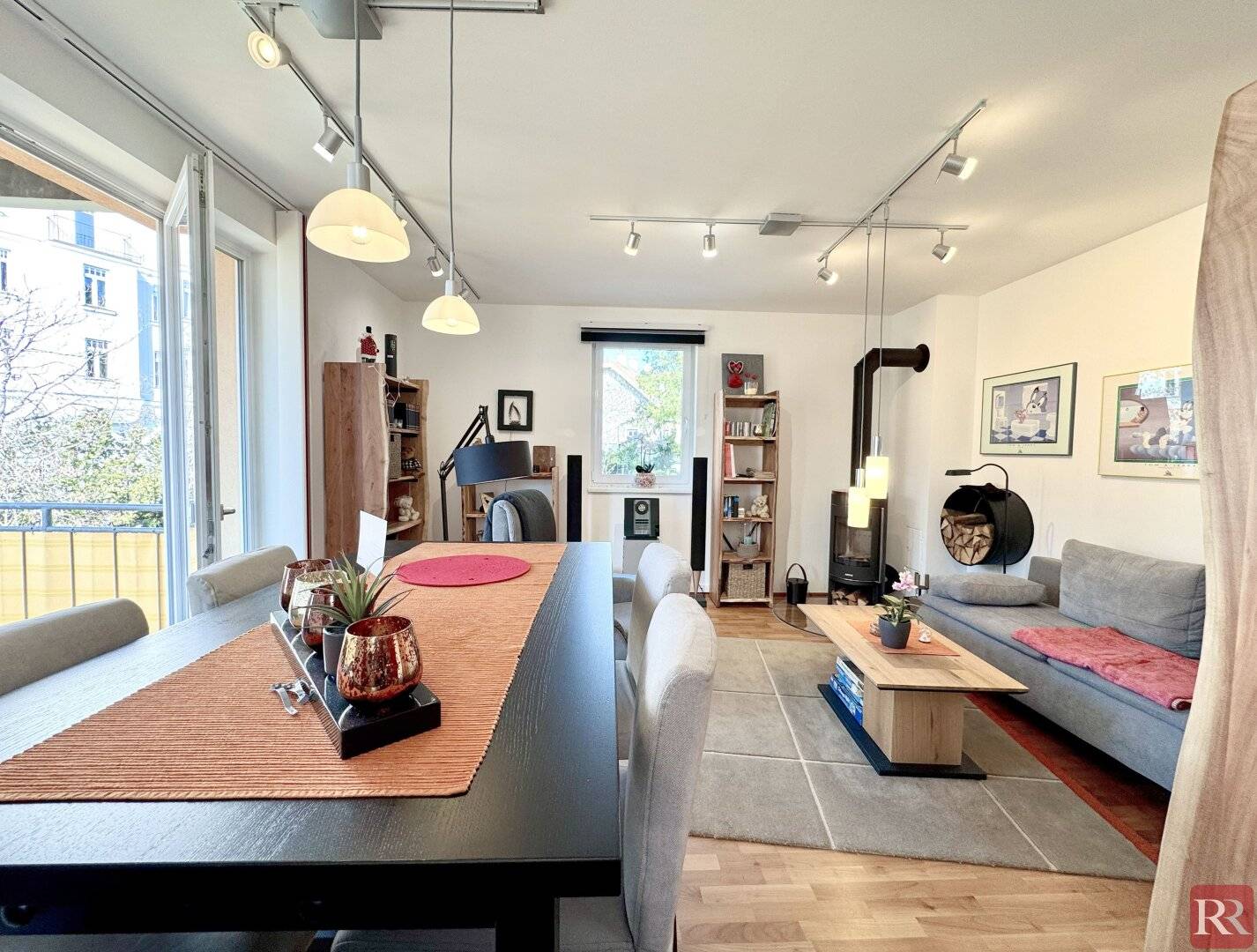 Neuer Preis: Moderne Dreizimmerwohnung mit Balkon und Parkplatz