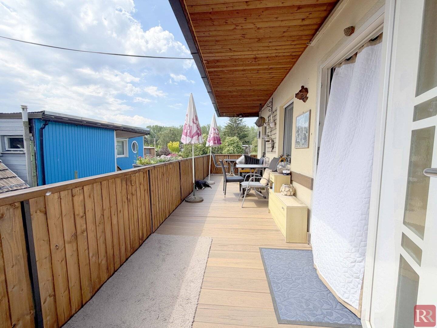 New price! Very well maintained stilt house with pool in Strombad Kritzendorf