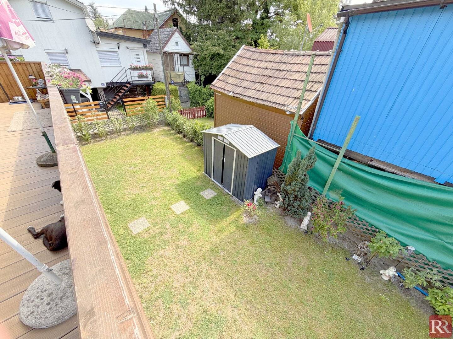 New price! Very well maintained stilt house with pool in Strombad Kritzendorf