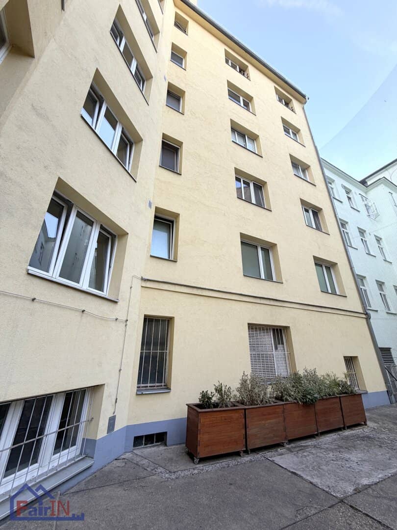 Well maintained courtyard facing 3 room apartment in 1100 Vienna Barrier free Your new home on 49 m²