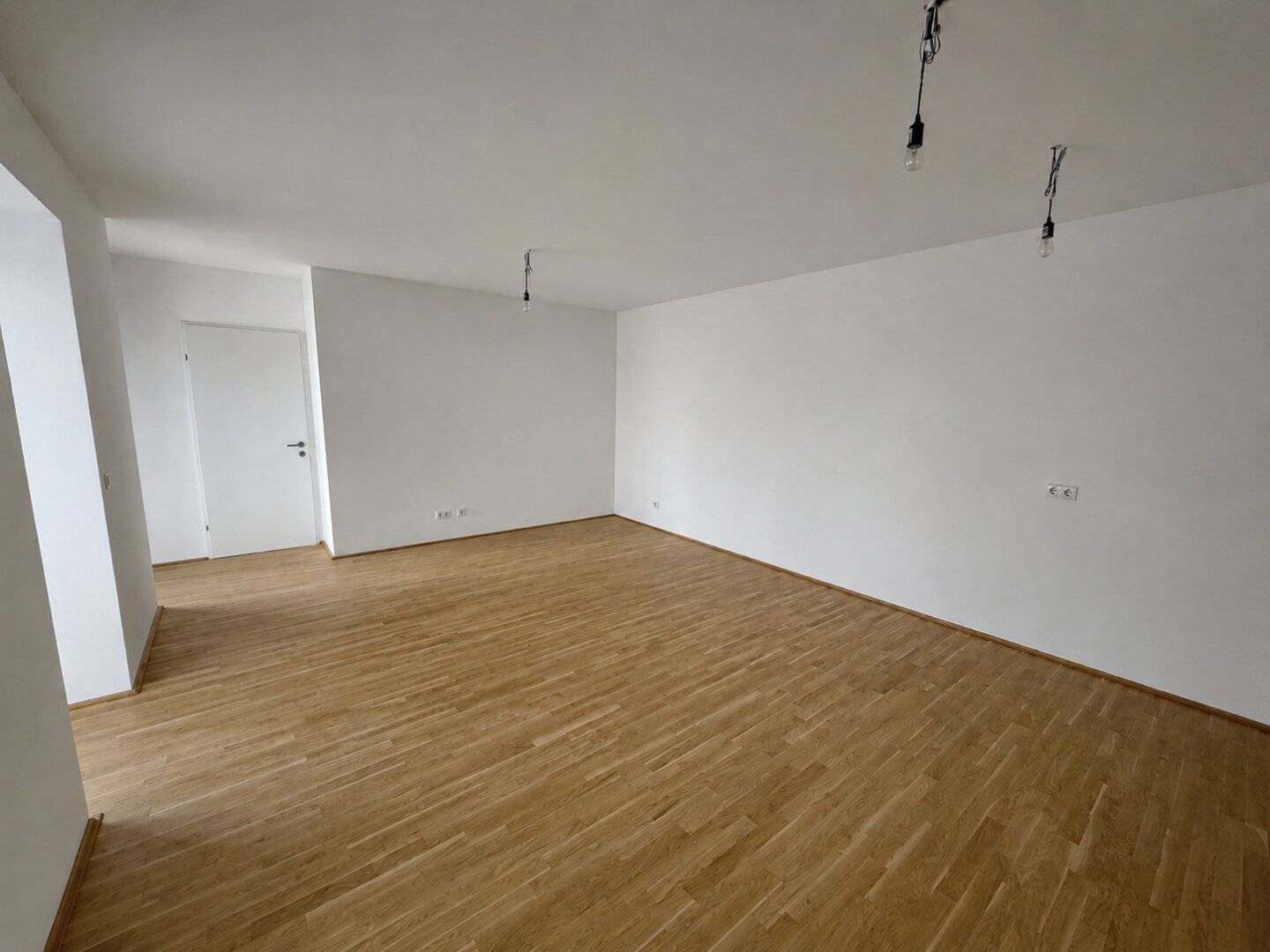First occupancy Beautiful two room apartment on the ground floor in the inner courtyard 56 m² with underfloor heating and cooling and subway proximity in 1180 Wien