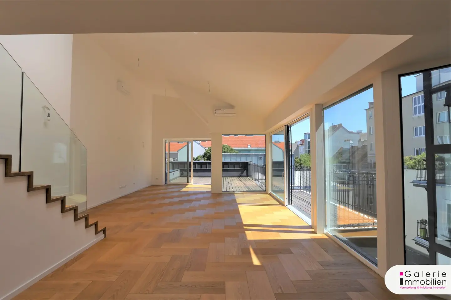 Nähe U4 - Exklusive DG-Maisonette mit großen Terrassen - zentral begehbar - Nähe Naschmarkt