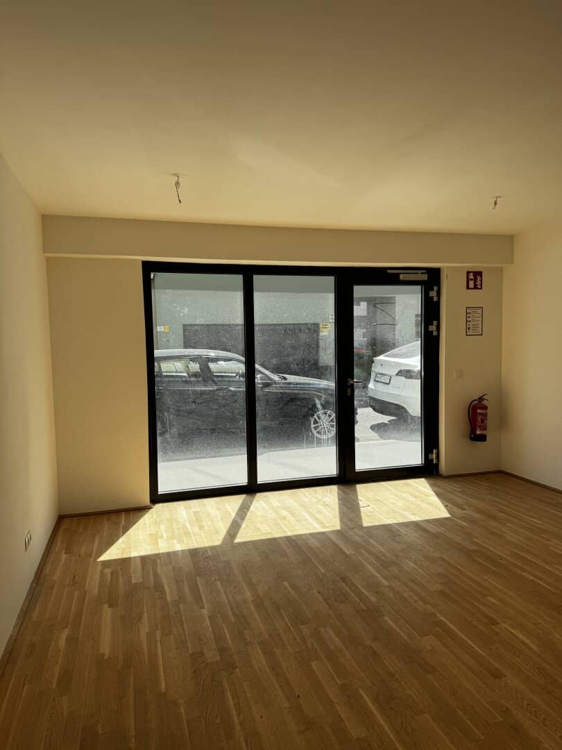Erstbezug- Nähe AKH -  57 m2 Büro/Ordi/Praxis (2 Zimmer / 2 Eingänge) Top 43.1.1