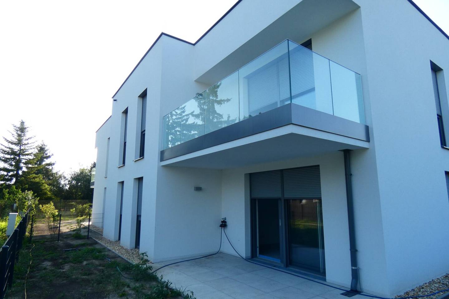 New build apartment south terrace with private garden and green view