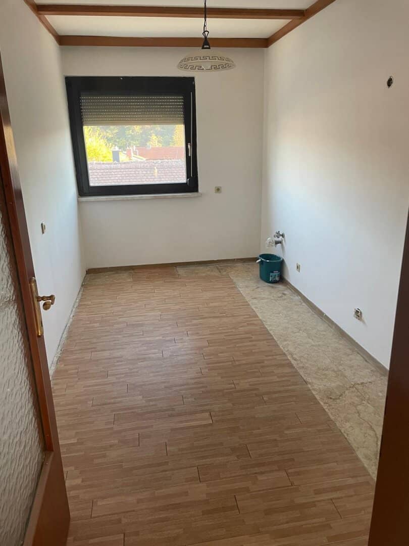 RUEHLAGE MIT BLICK AUF DEN KALVARIENBERG NATURNAH