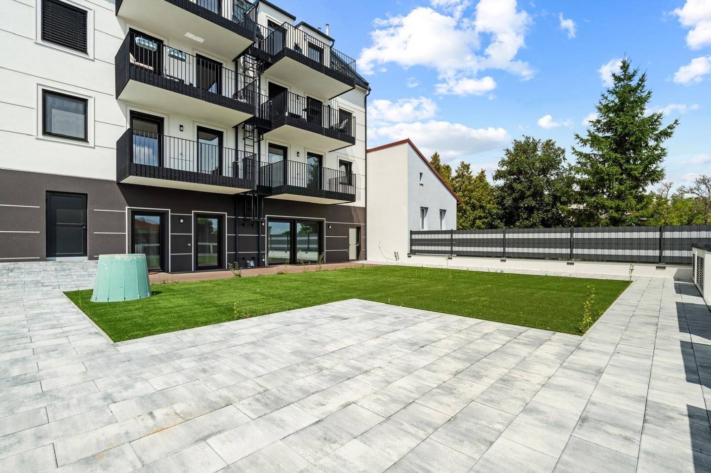 New construction project Wien 21 | Apartment No. 15 – Attic apartment with optional roof terrace?Note: remove question mark? Please deliver as final string.