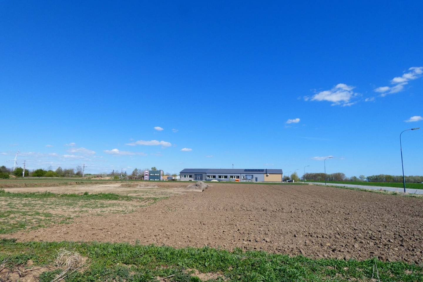 NEUE GEWERBEZONE BETRIEBSBAUGRUND NÄHE WIEN SLOWAKEI UNGARN