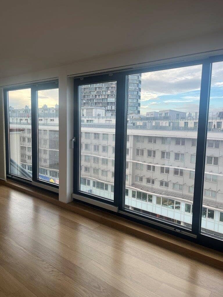 Neuwertige Dachgeschoßmaisonette mit Süd-West-Terrassentraum und Garage