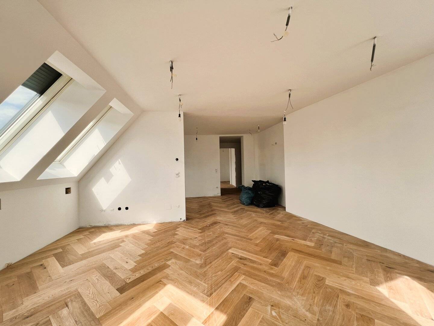First occupancy!! Modern 2-room apartment on the 1st attic floor (Top 29)