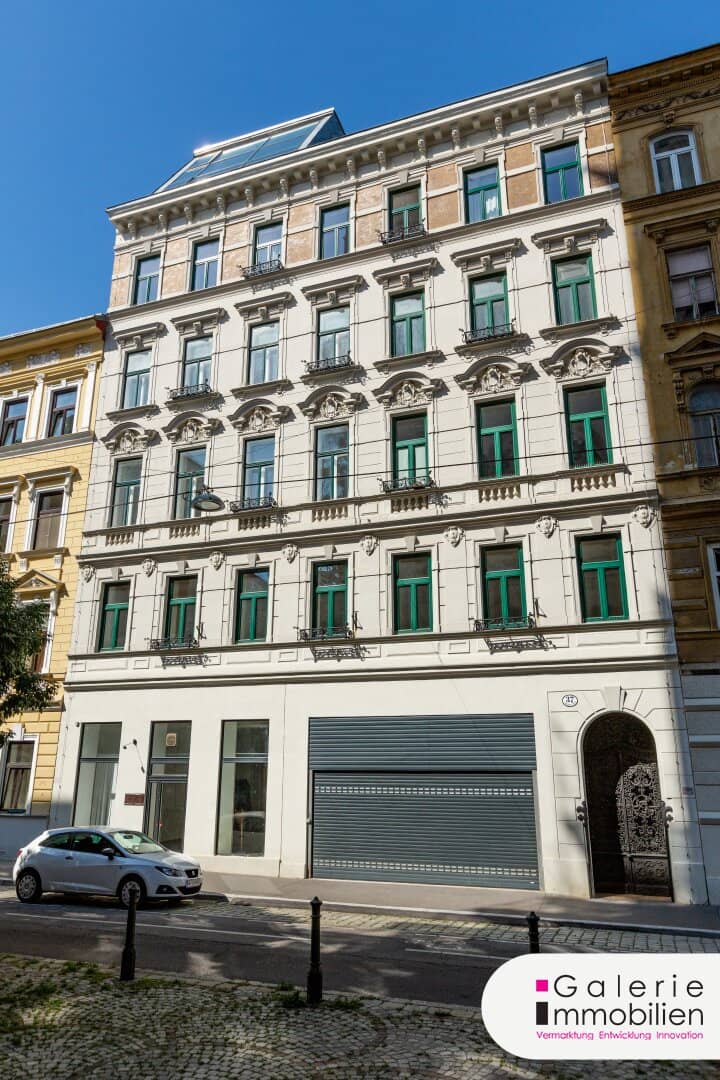 Bei der Canisiuskirche - schöne Altbauwohnung - WG-geeignet