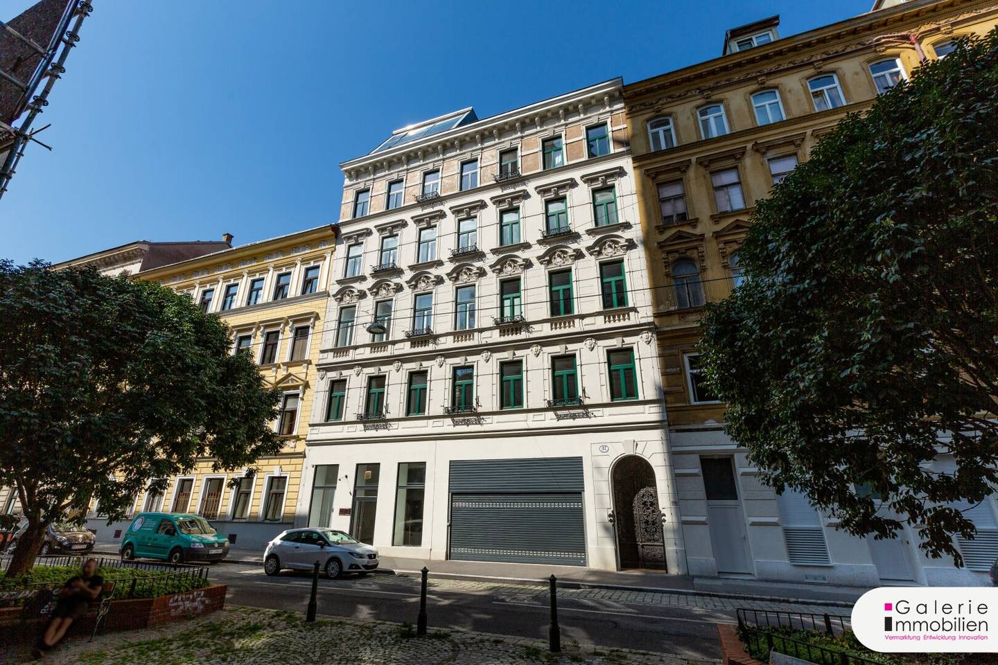 Bei der Canisiuskirche - schöne Altbauwohnung - WG-geeignet