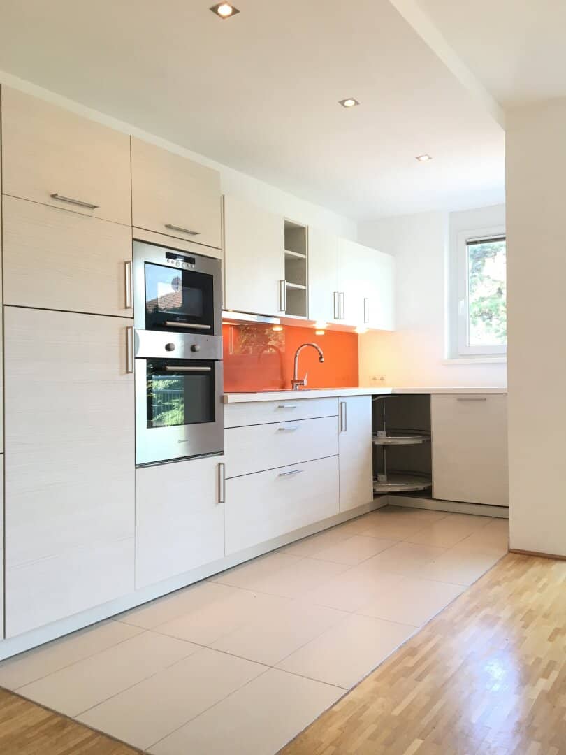 Elegant three room apartment with south facing balcony near Schloss Hetzendorf