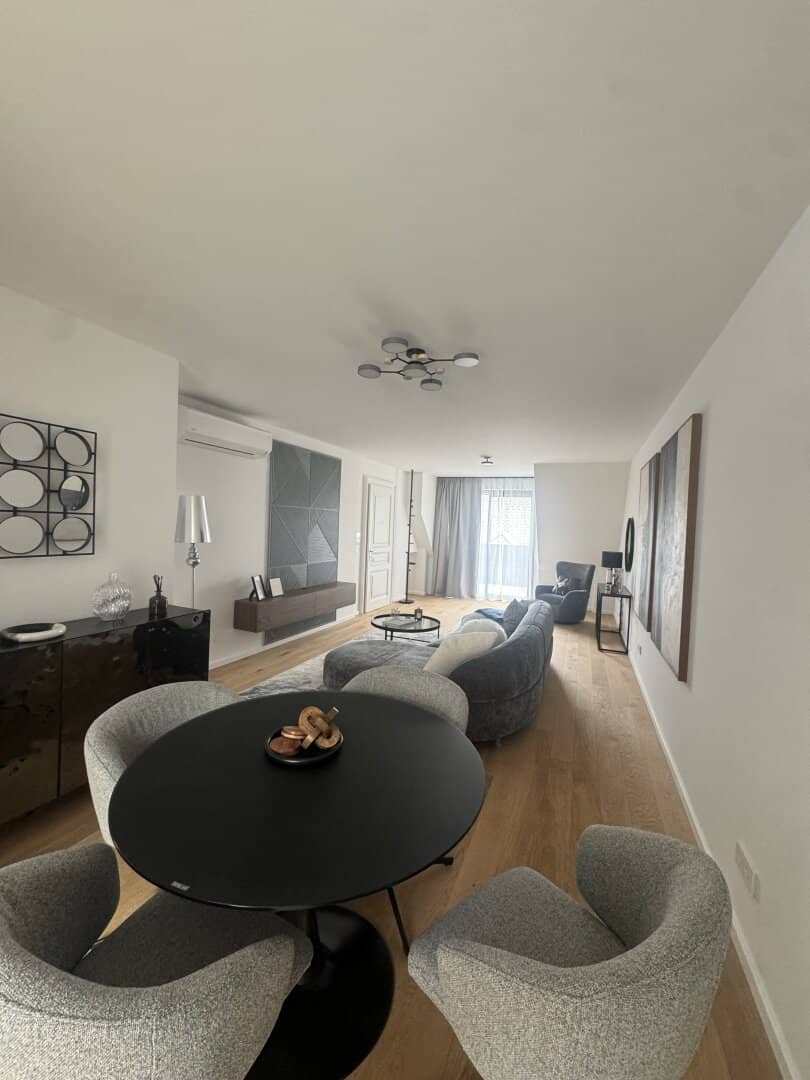 Modern living culture with historic building flair! First occupancy after a complete renovation in Währing