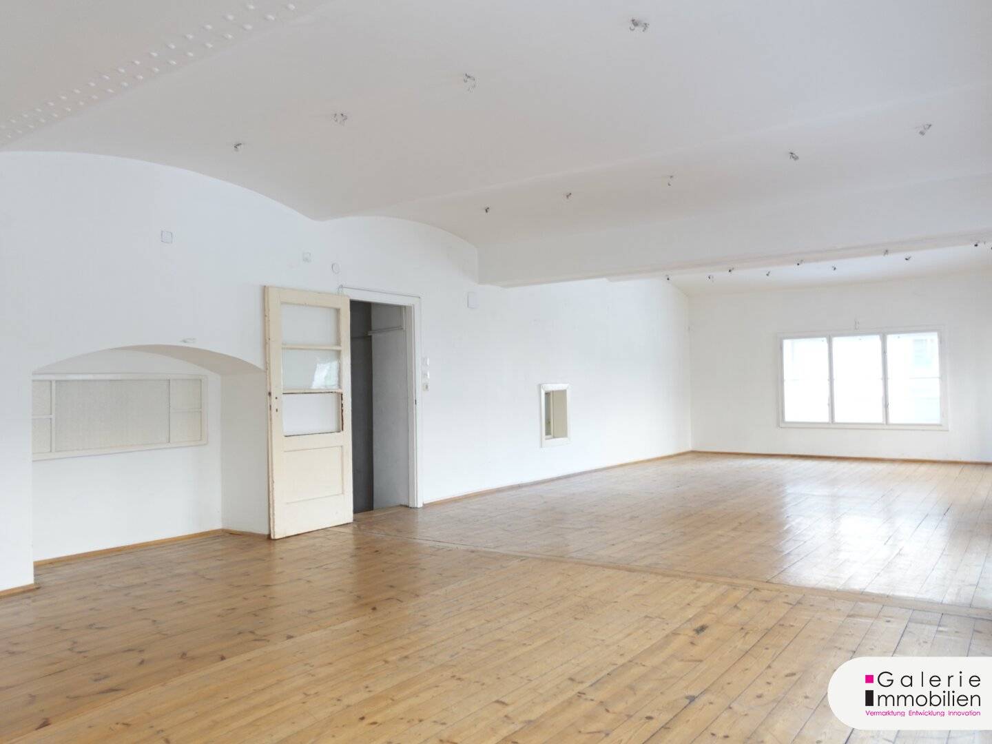 255m² at Spittelberg generous office and atelier spaces also for sale