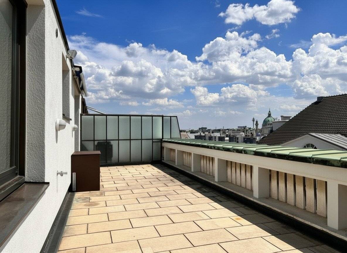 Quietly located 3 room apartment with 40m² terrace on 9th floor with elevator