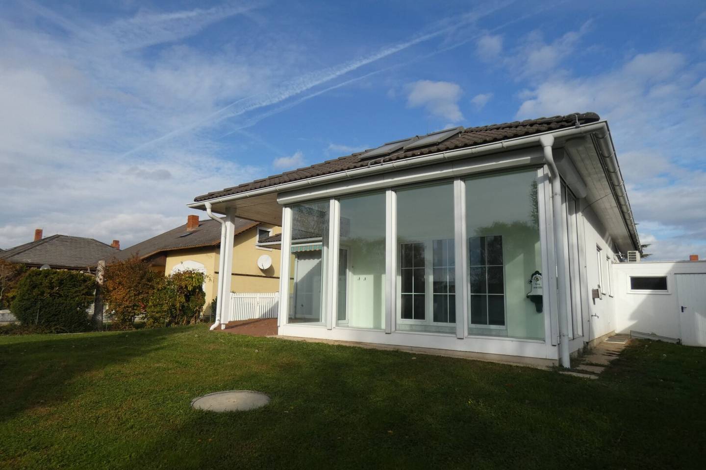 Dream property with bungalow near the lake