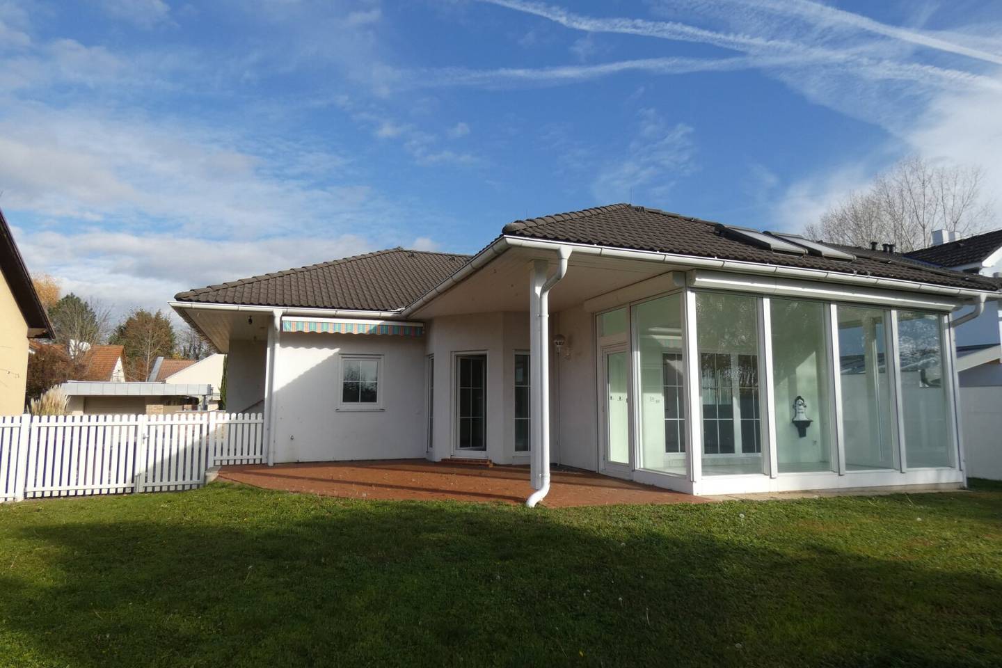 Dream property with bungalow near the lake