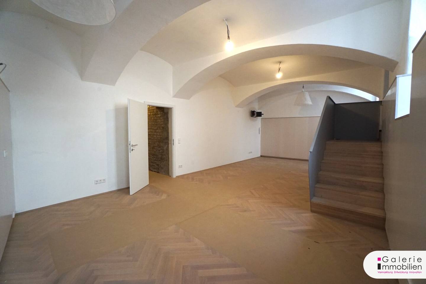 Studio - Office in renovated old building - own courtyard