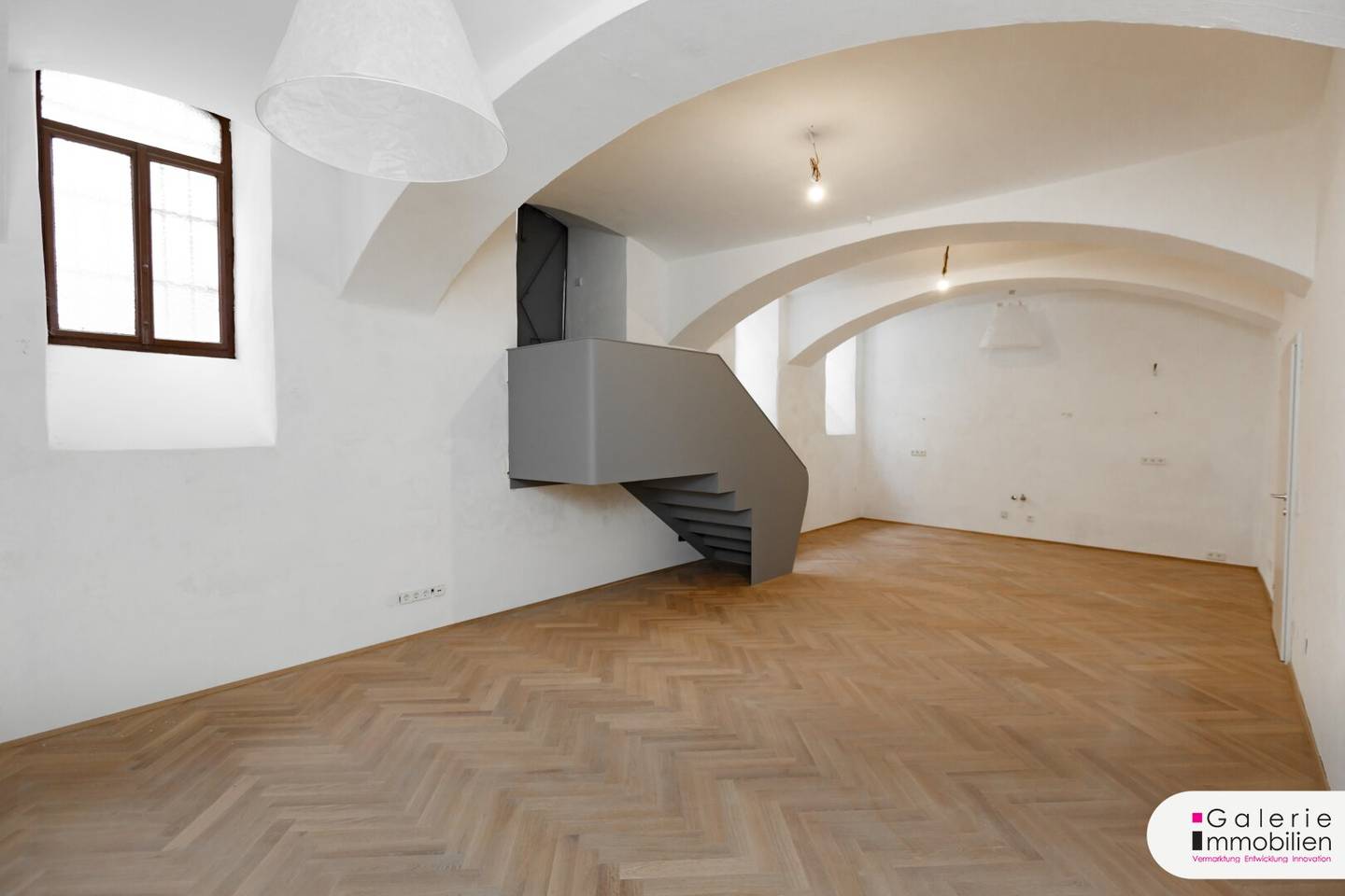 Studio - Office in renovated old building - own courtyard