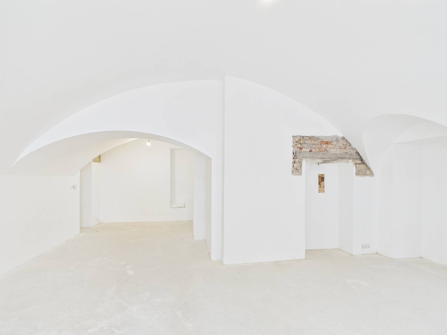 Apartment central inner city with Kohlmarkt view her a better choice? no continuation? wait