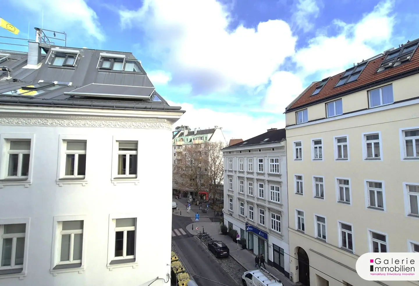Charming 2-room period apartment for highest demands - Near U4