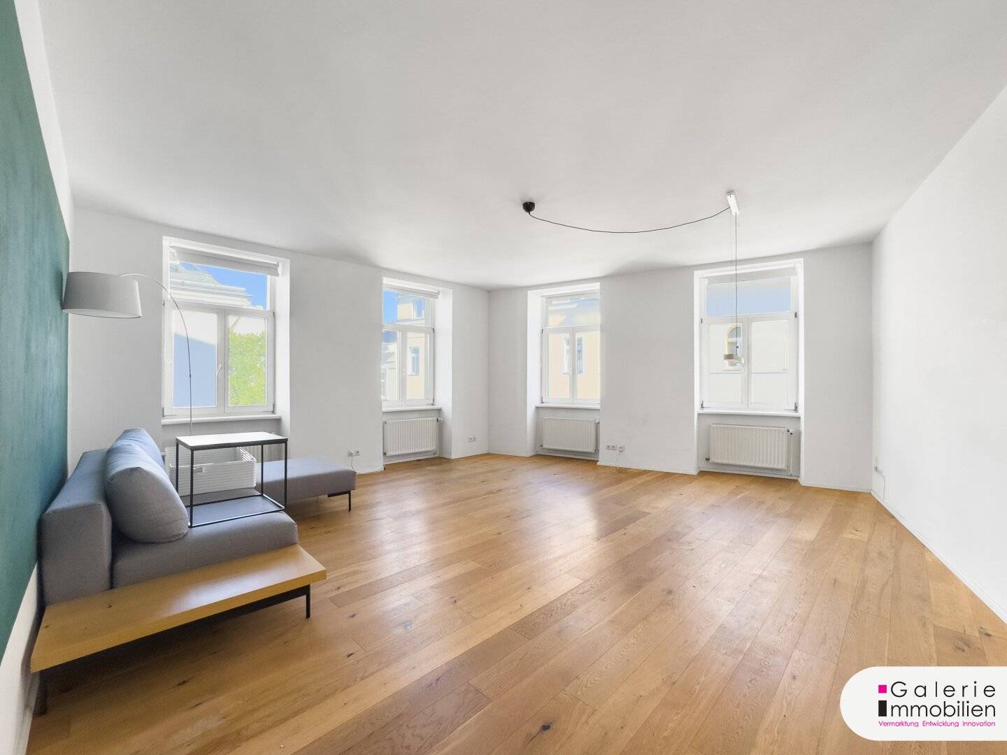 Enchanting two room pre war apartment for the highest standards near U4','de':'Bezaubernde 2-Zimmer-Altbauwohnung für höchste Ansprüche - Nähe U4