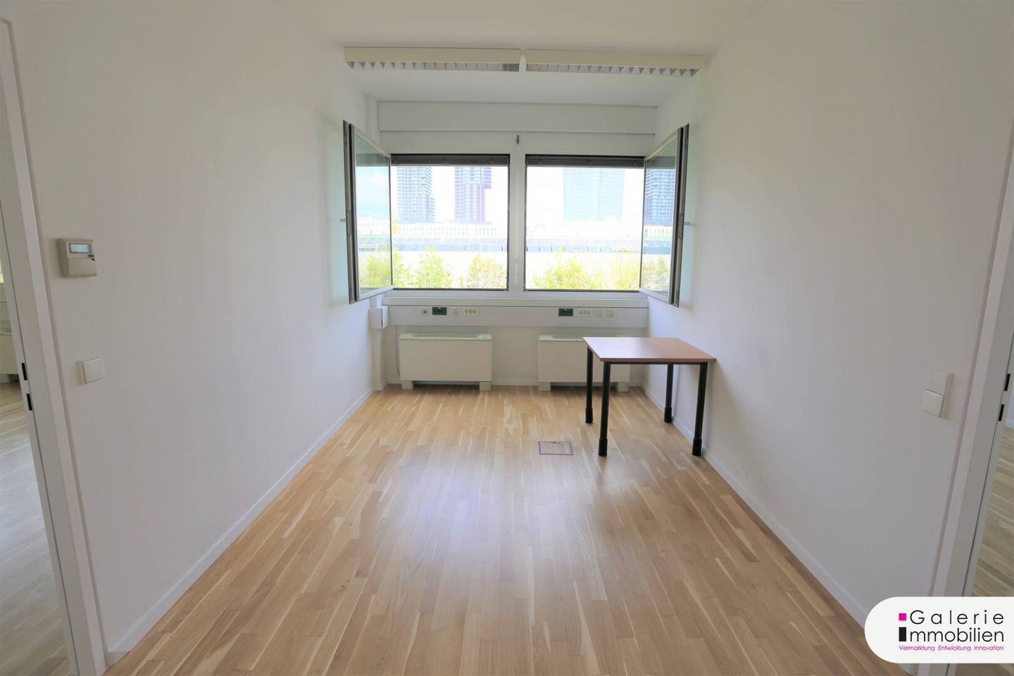 High-quality office on the 3rd floor in a modern office building