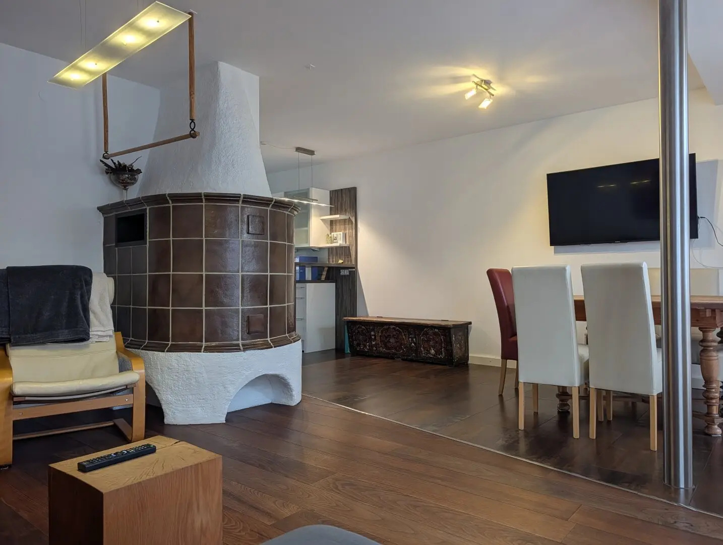 Corner townhouse in Oberndorf family friendly living in a sought after forest edge location? no, correction: Corner townhouse in Oberndorf family friendly living in a sought after forest edge location