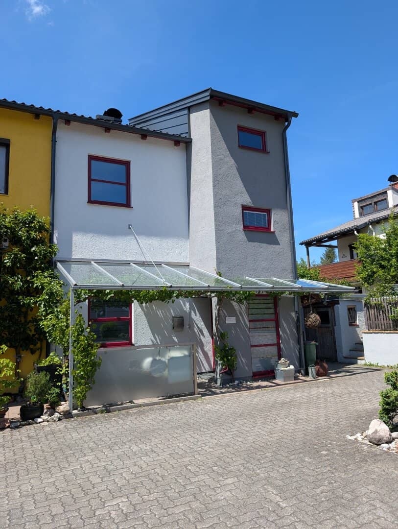 Eckreihenhaus in Oberndorf – Familienfreundliches Wohnen in begehrter Waldrandlage