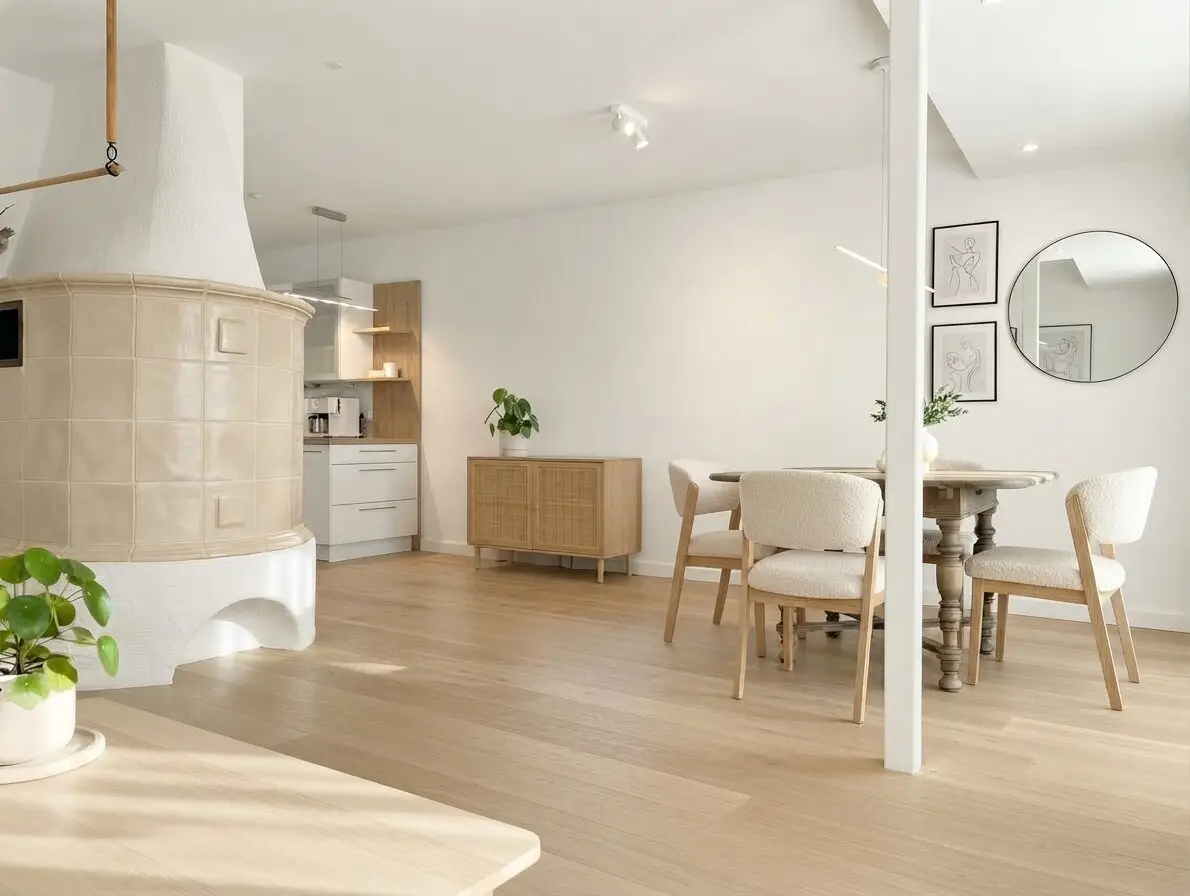 Corner townhouse in Oberndorf family friendly living in a sought after forest edge location? no, correction: Corner townhouse in Oberndorf family friendly living in a sought after forest edge location