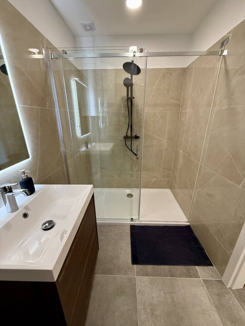First occupancy after a comprehensive general renovation | High quality two room apartment with a wide view | Commission free/commission-free is not used in english; choose Commission free? However the instruction says Commission-free; I'll use Commission-free to be consistent with original term as a concept; But asked to avoid embellishment; It's a direct translation. I'll set 'Commission-free'.