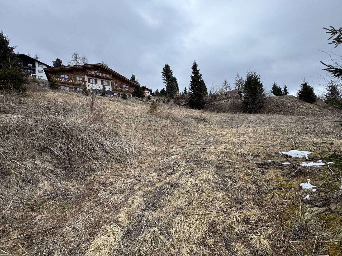 Attraktives Baugrundstück auf der Hochrindl für 2-3 Chalets (Widmung: Bauland/Kurgebiet)