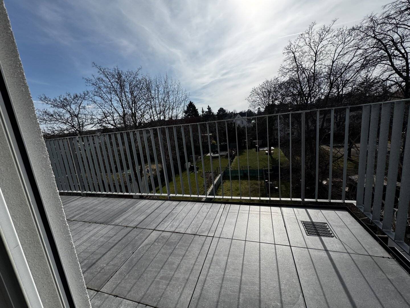Kompakt aufgeteilte 65 m2 Dachwohnung (3 Zimmer) mit herrlicher 28,28 m²Terrasse  (TOP 206)