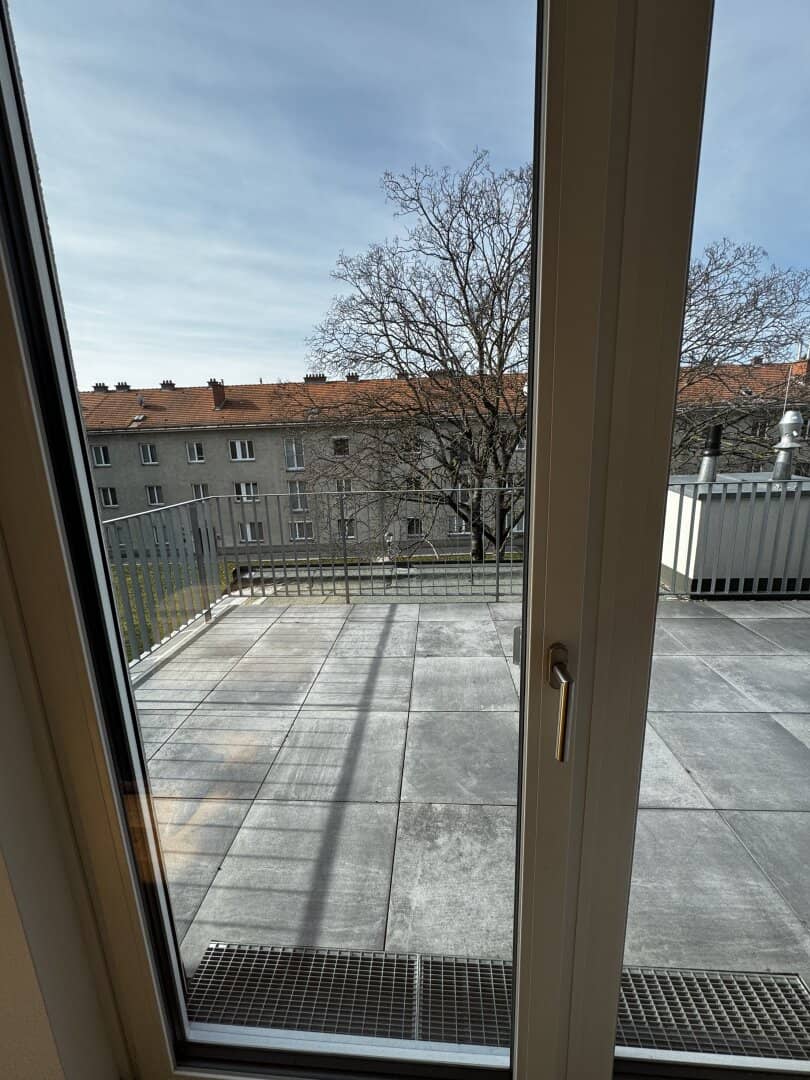 Kompakt aufgeteilte 65 m2 Dachwohnung (3 Zimmer) mit herrlicher 28,28 m²Terrasse  (TOP 206)