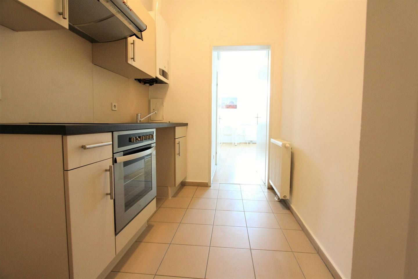 Sunny, furnished 1 room apartment in a central location Short term rental