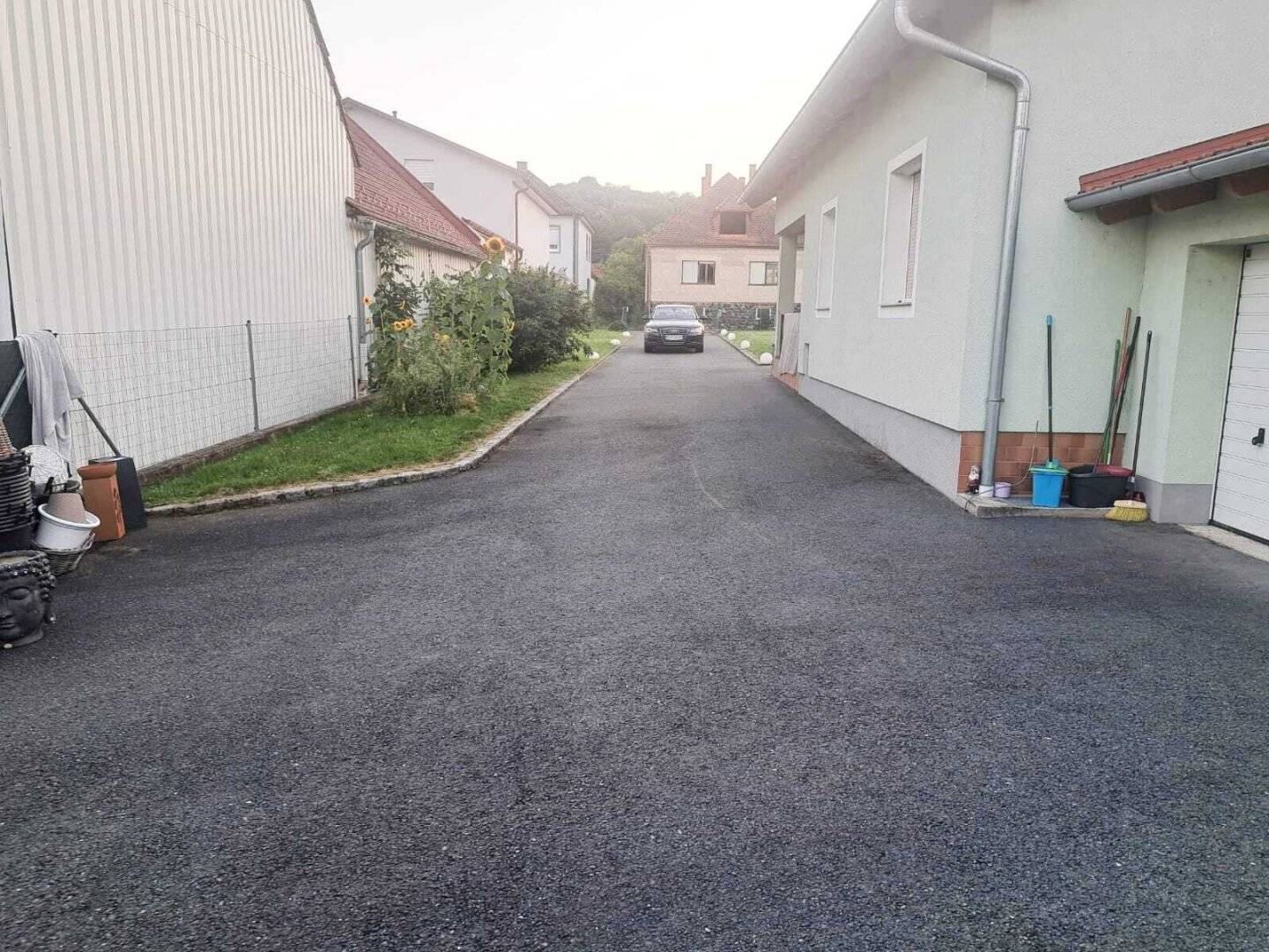 PRICE UPDATE! One level living: well maintained house with garden and double garage in Unterwart