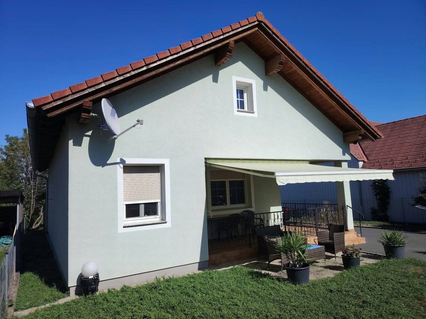 PREISUPDATE! Sofort beziehbarer Bungalow, gepflegt, leistbar mit Garten und Doppelgarage in Unterwart