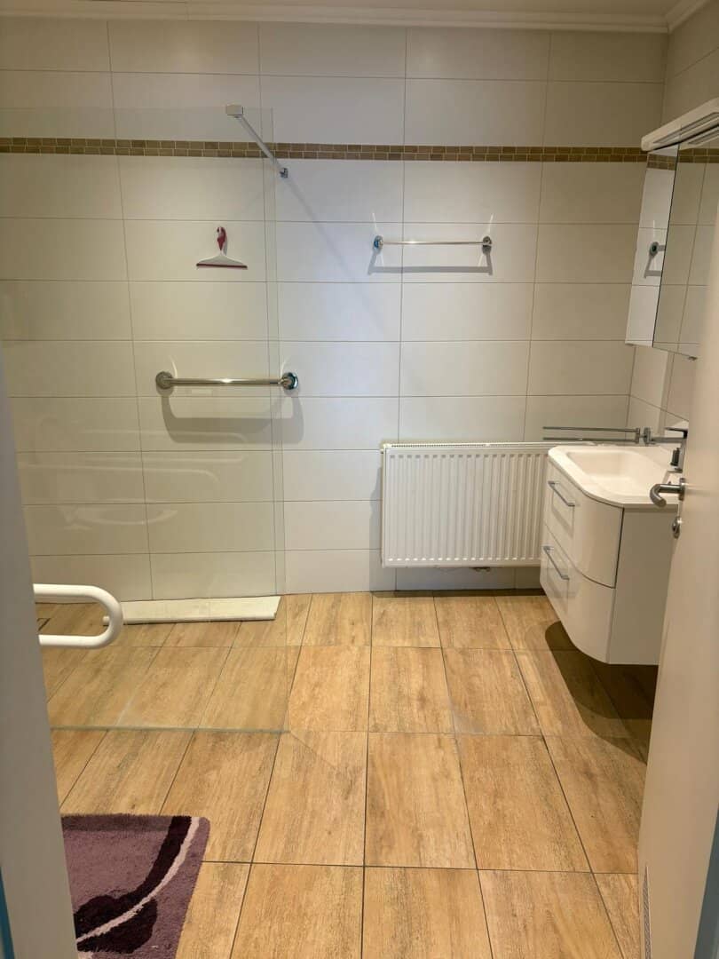 Größzügiges Zweifamilienhaus im Herzen von Breitenbrunn