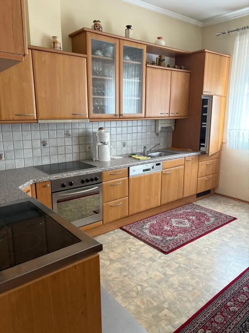 Spacious two-family house in the heart of Breitenbrunn