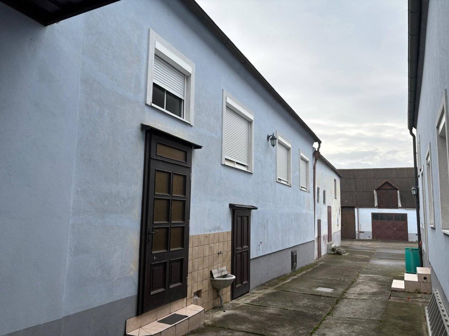 Größzügiges Zweifamilienhaus im Herzen von Breitenbrunn