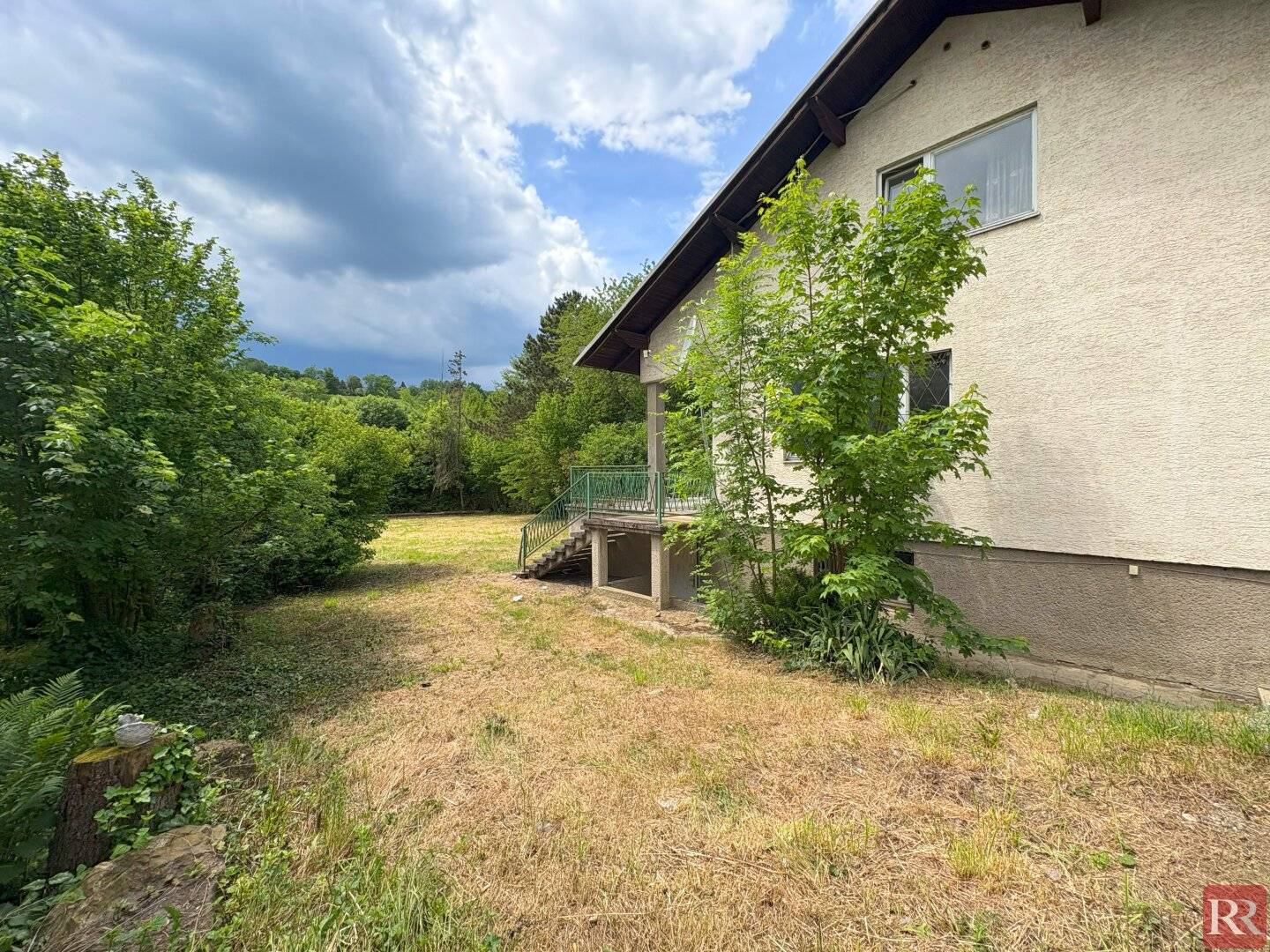 Familienparadies mit 7 Zimmern und viel Potenzial auf großzügigem Grundstück