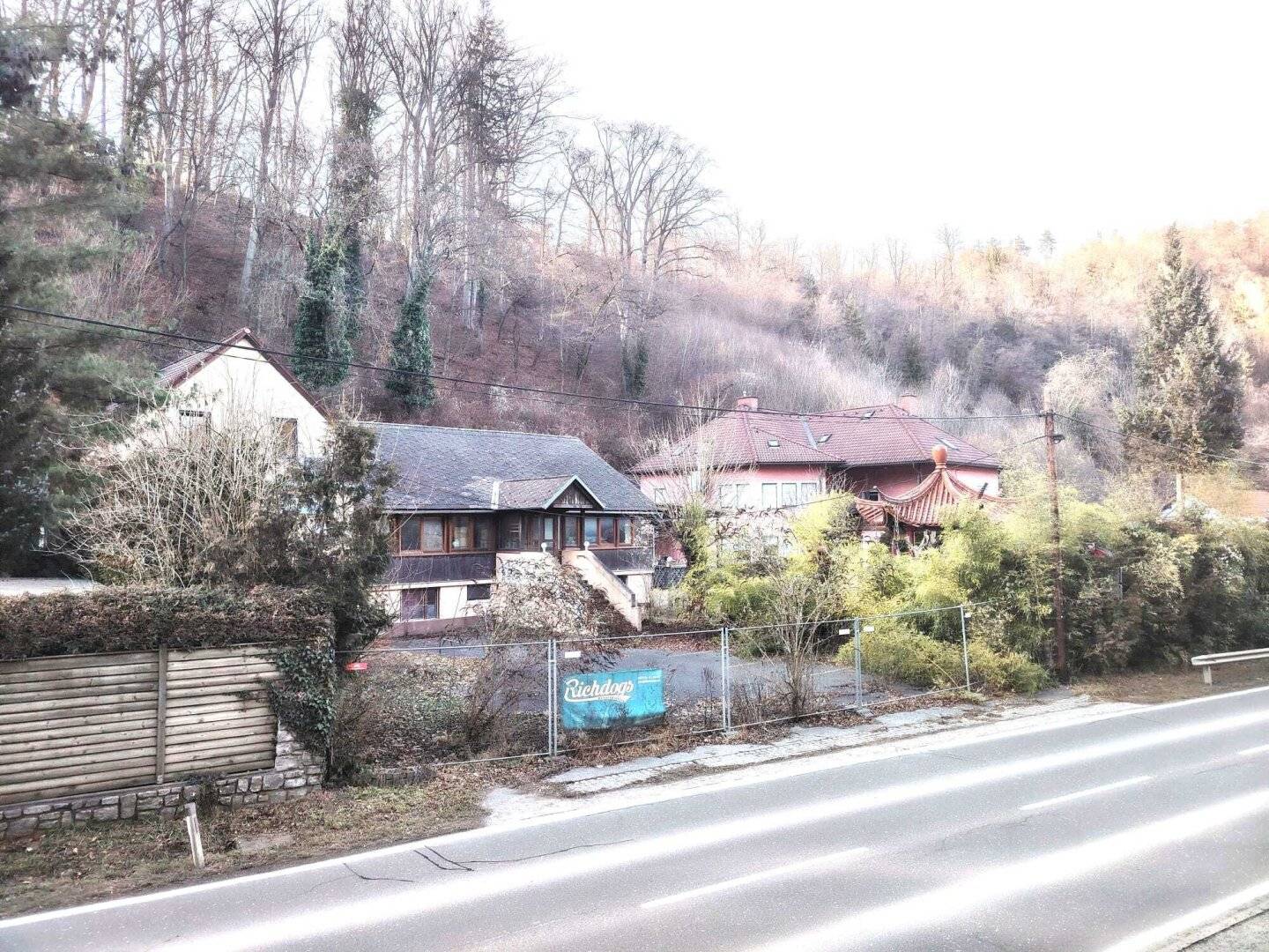 Generous residential development plot in a green setting near Graz, 2,989 m² with development potential