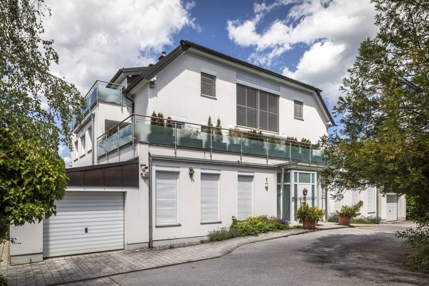 Modern residential and office building in Salzburg South